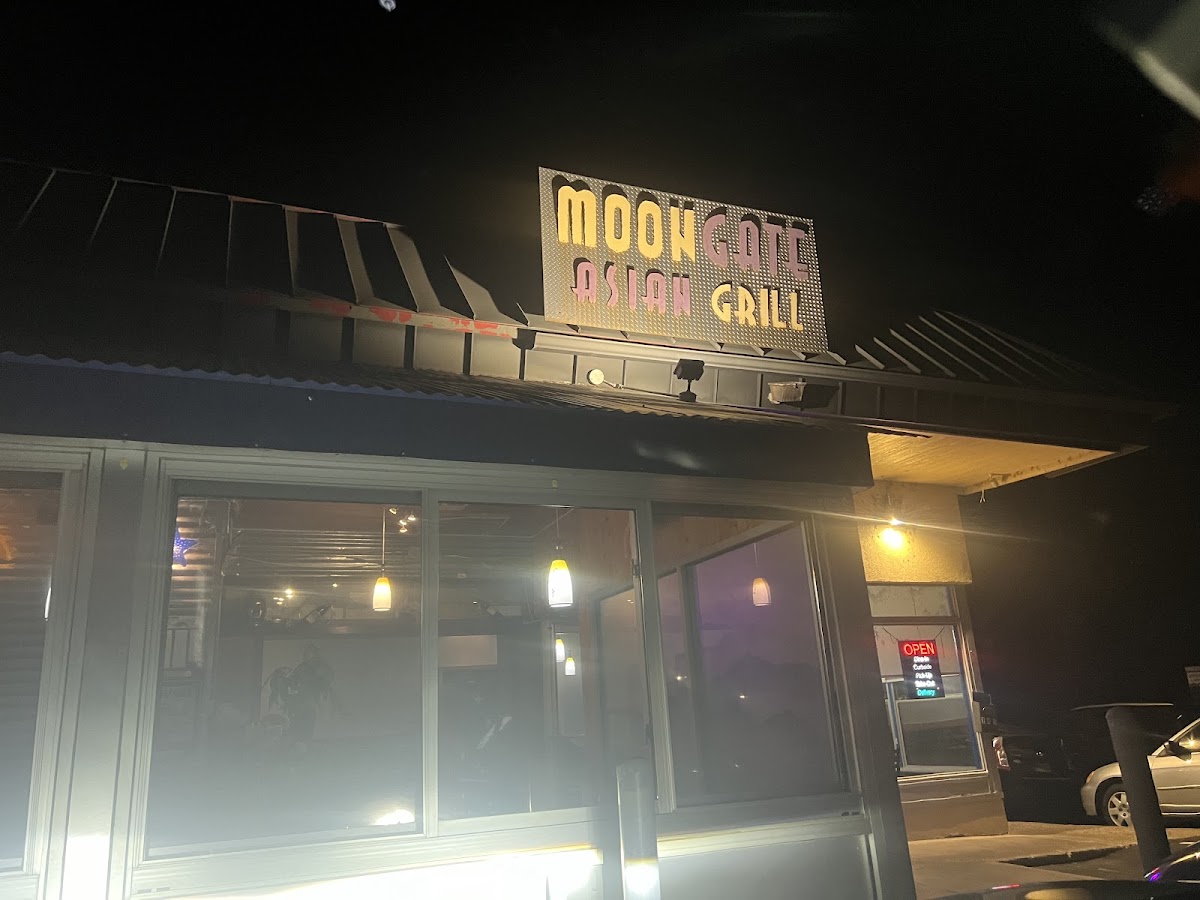Moon Gate Asian Grill